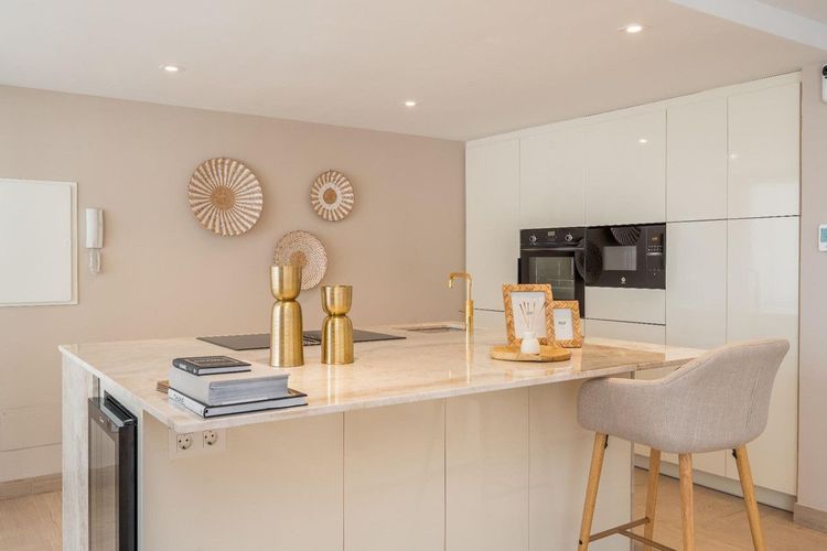 House | Resale in Benalmadena Costa in Benalmadena Costa, Costa del Sol - Photo 5