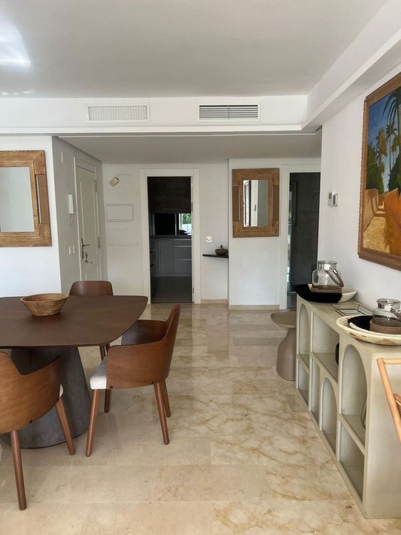 Apartment | Resale in Puerto Banús in Puerto Banús, Costa del Sol - Photo 2