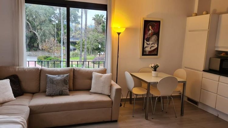 Apartment | Resale in Puerto Banús in Puerto Banús, Costa del Sol - Photo 5