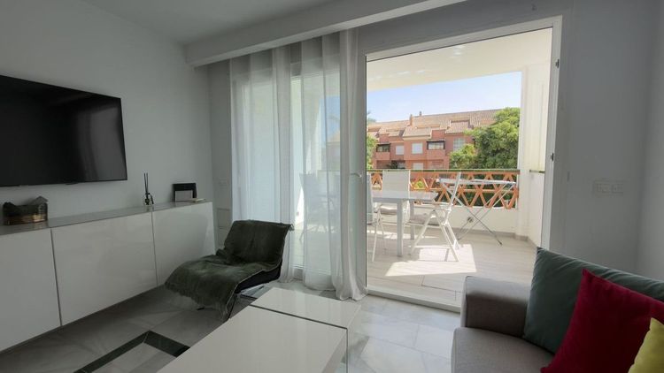 Apartment | Resale in Puerto Banús in Puerto Banús, Nueva Andalucía, Costa del Sol - Photo 4