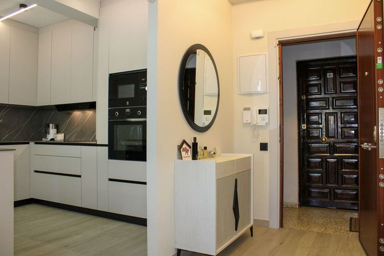 Apartment | Resale in Vélez-Málaga in Vélez-Málaga, Costa del Sol - Photo 5