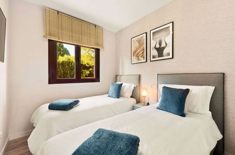 Apartment | Resale in Benahavís in Benahavís Others, Costa del Sol - Photo 4