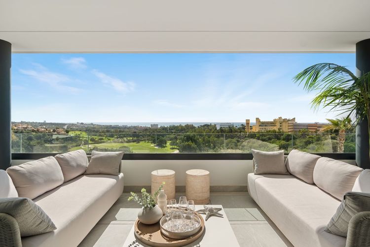 Apartment | Resale in Santa Clara in Santa Clara, Costa del Sol - Photo 3