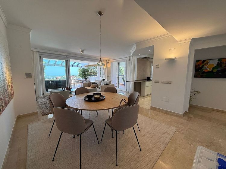 Apartment | Resale in La Mairena in La Mairena, Costa del Sol - Photo 2
