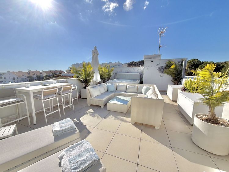 Penthouse | Resale in Calanova Golf in Calanova Golf, Costa del Sol - Photo 5