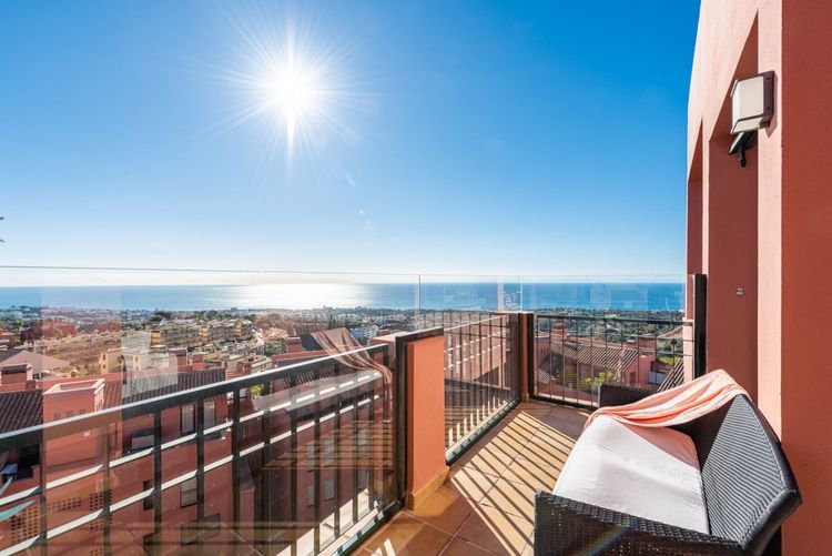 Apartment | Resale in Calahonda in Calahonda, Costa del Sol - Photo 5
