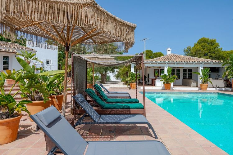 House | Resale in Benahavís in Benahavís Others, Costa del Sol - Photo 4