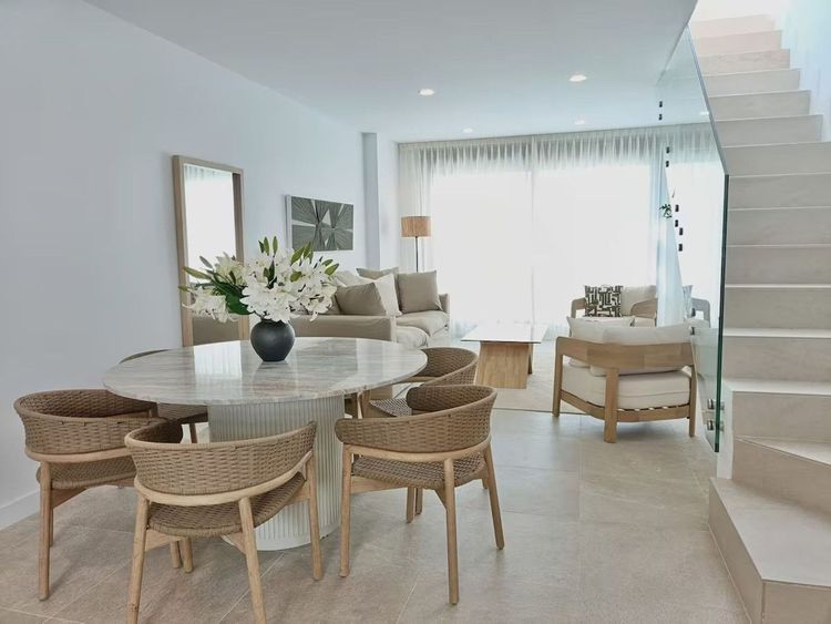 Penthouse | Resale in Estepona in Estepona, Costa del Sol - Photo 3