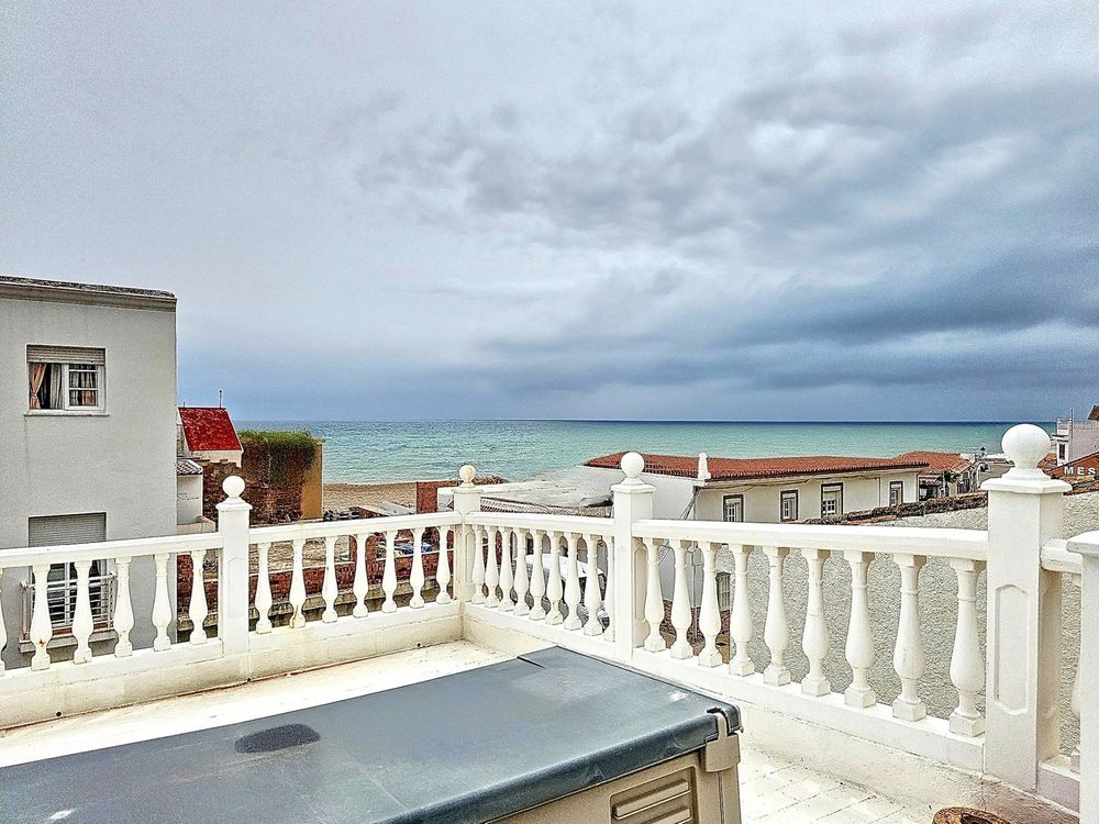 House | Resale in La Duquesa in La Duquesa, Costa del Sol - Main property photo