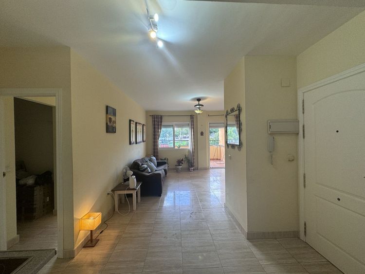 Apartment | Resale in San Luis de Sabinillas in San Luis de Sabinillas, Costa del Sol - Photo 5
