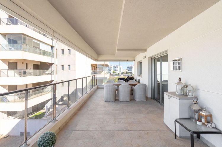 Apartment | Resale in Los Dolses in Costa Blanca - Photo 3