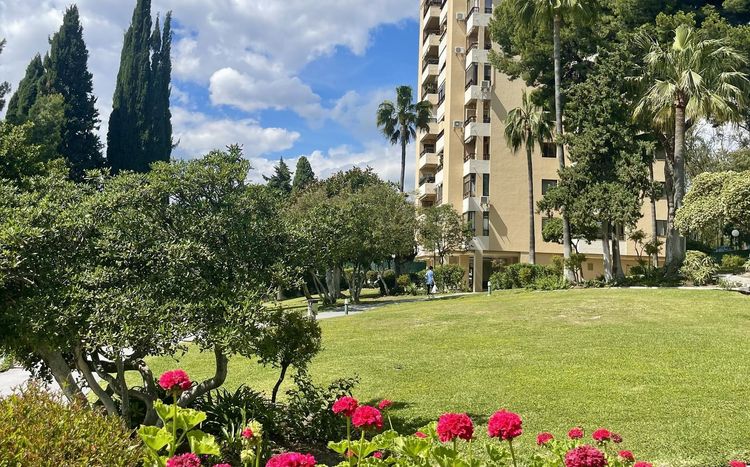 Apartment | Resale in Nueva Andalucía - Development photo 1