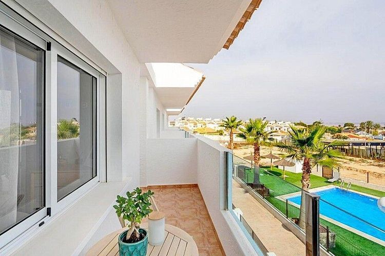 House | Resale in Los Altos in Los Altos, Costa Blanca - Photo 5