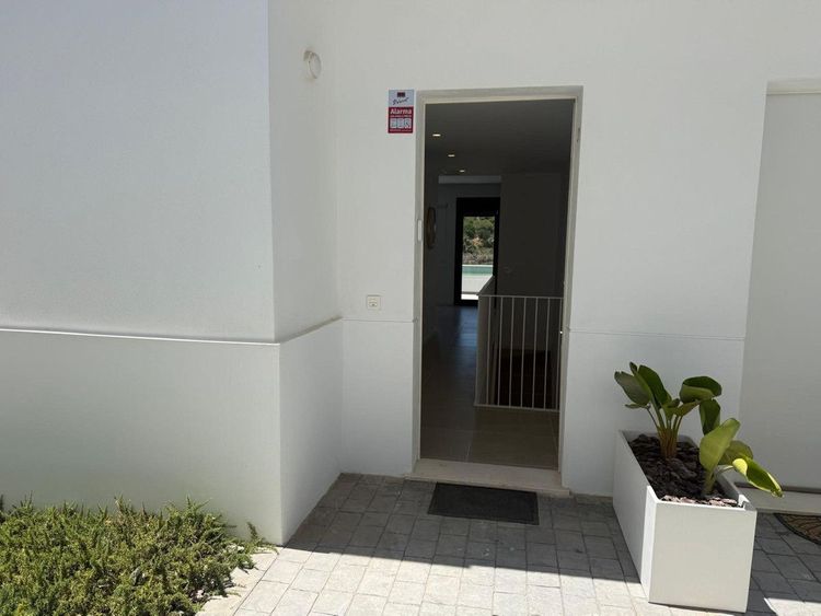 House | Resale in Manilva in Manilva Others, Costa del Sol - Photo 3