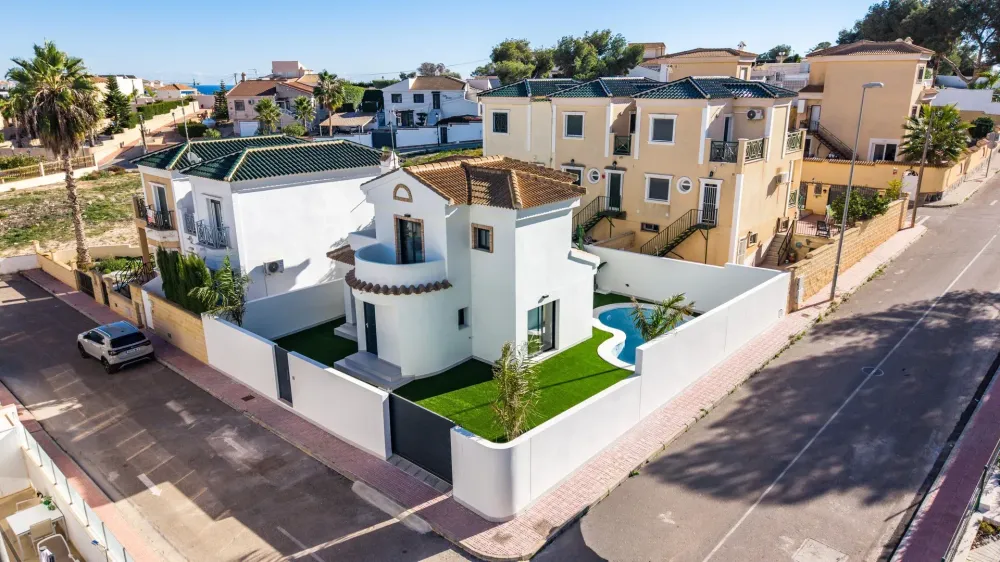 Campoamor in Orihuela Costa, Costa Blanca - Main property photo