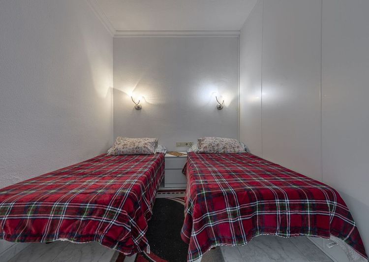 Apartment | Resale in Fuengirola in Fuengirola Others, Costa del Sol - Photo 5