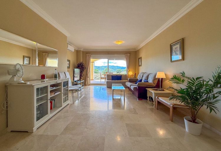 Apartment | Resale in La Cala Hills in La Cala Hills, Costa del Sol - Photo 2