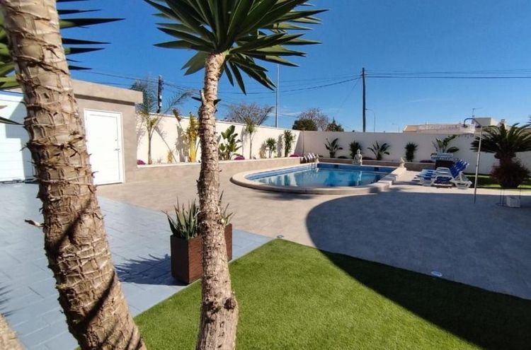 House | Resale in Torrevieja - Property photo 1