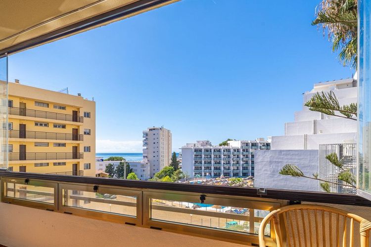 Apartment | Resale in Benalmadena in Benalmadena Others, Costa del Sol - Photo 3