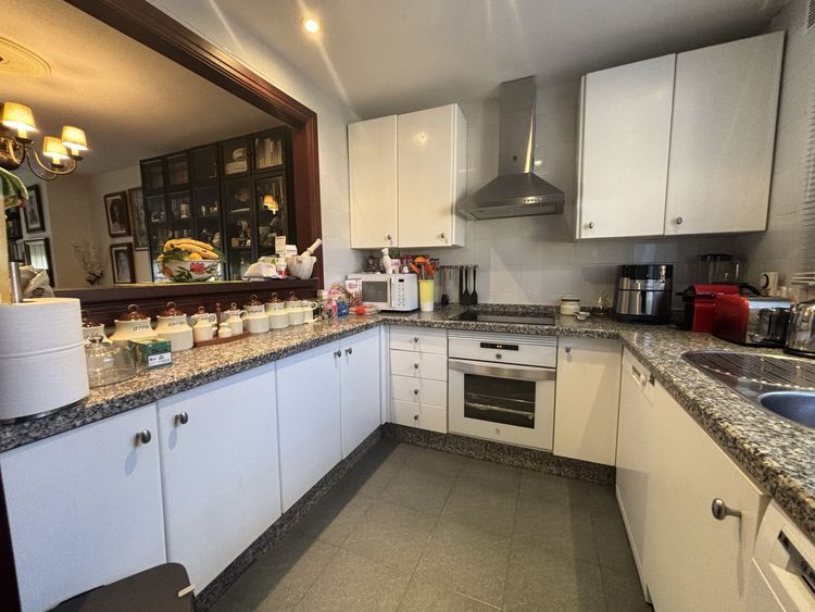 House | Resale in Benamara in Benamara, Costa del Sol - Photo 4