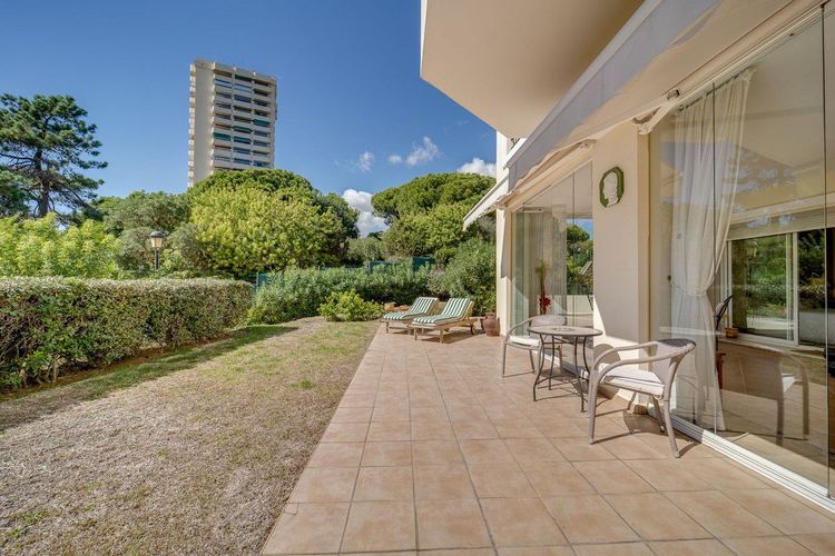 Apartment in Elviria in Elviria, Marbella East, Costa del Sol - Photo 4