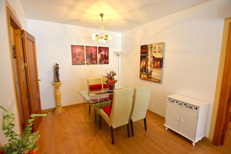 listing card gallery