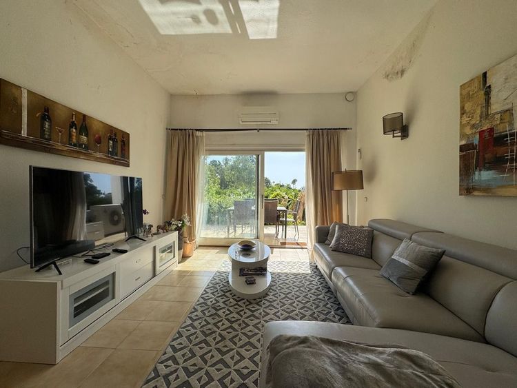 Apartment | Resale in Atalaya in Atalaya, Costa del Sol - Photo 5