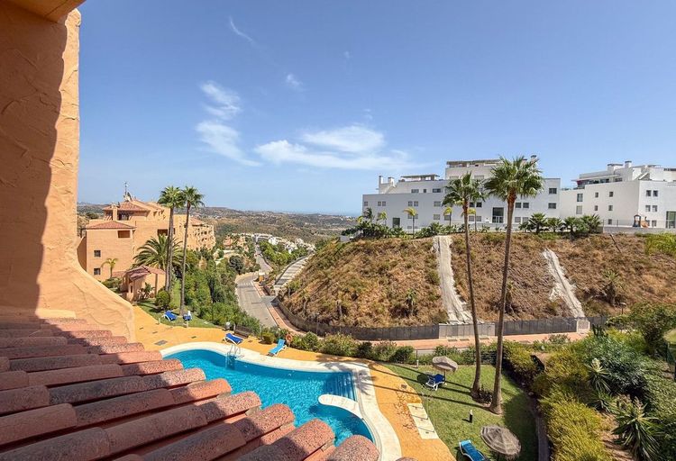 Apartment | Resale in La Cala de Mijas in La Cala de Mijas, Costa del Sol - Photo 3