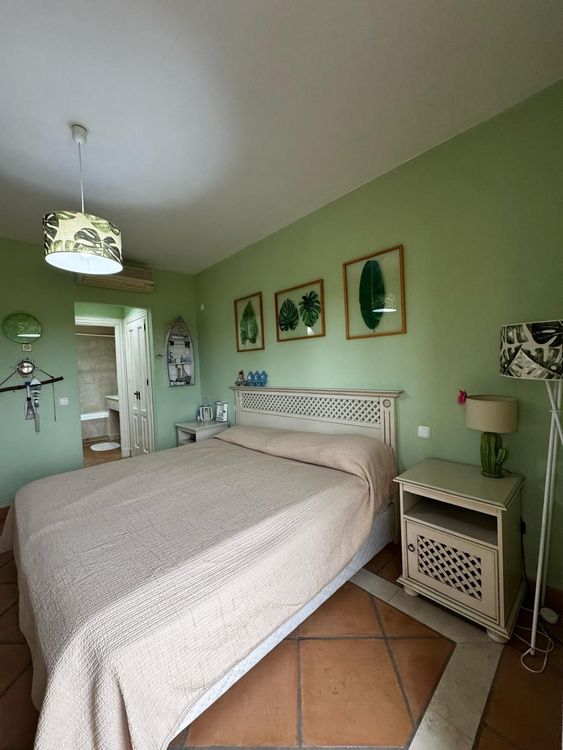 House | Resale in Estepona in Estepona, Costa del Sol - Photo 5