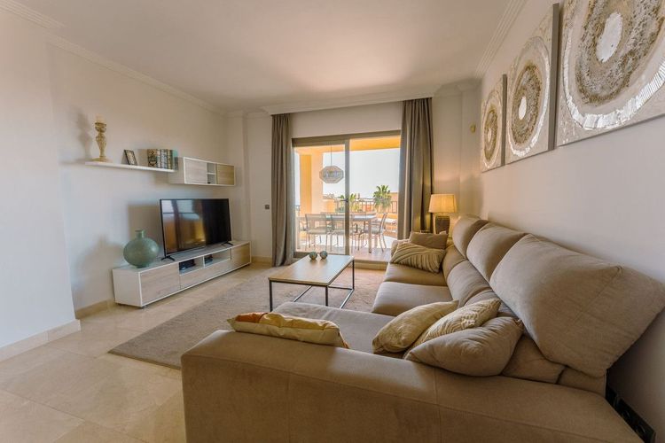 Apartment | Resale in Atalaya in Atalaya, Costa del Sol - Photo 3