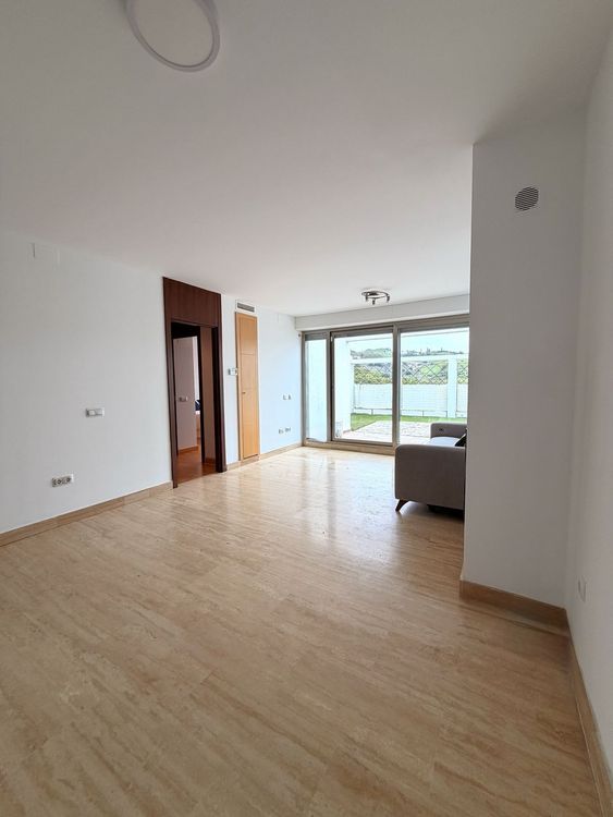 Apartment | Resale in La Cala de Mijas in La Cala de Mijas, Costa del Sol - Photo 2