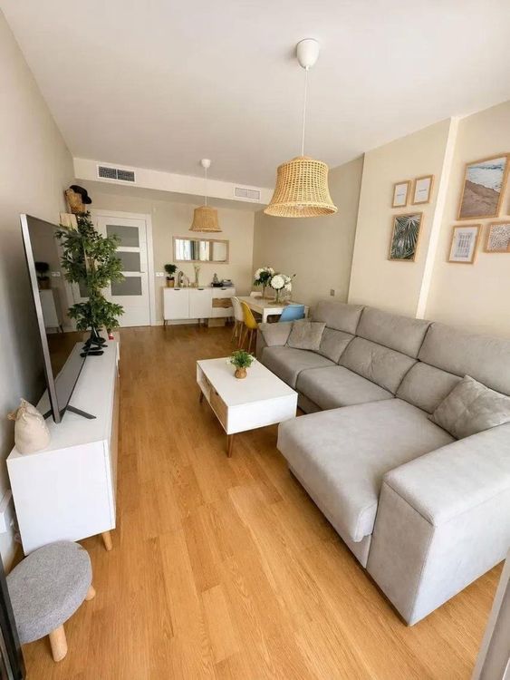 Apartment | Resale in El Pinillo in El Pinillo, Costa del Sol - Photo 2