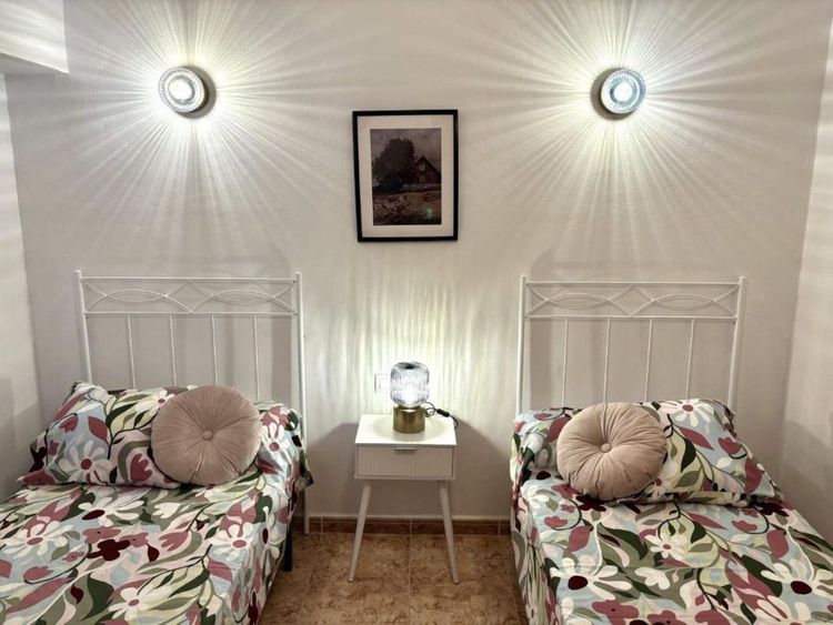 House | Resale in Nerja in Nerja, Costa del Sol - Photo 5
