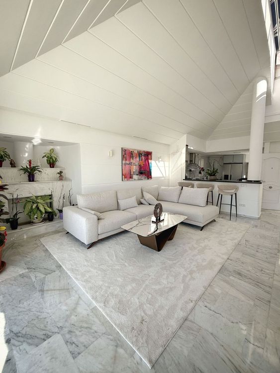 House | Resale in Calahonda in Calahonda, Costa del Sol - Photo 3