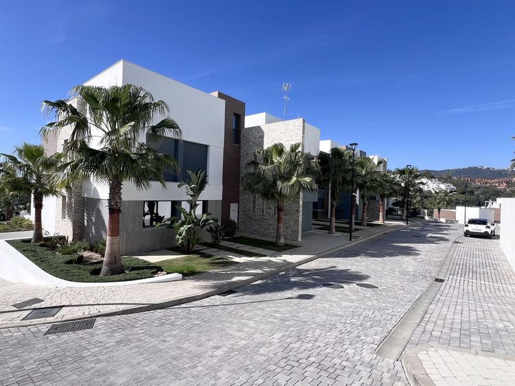 Apartment | Resale in Artola - Development photo 1