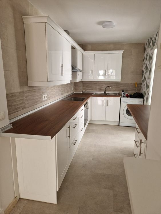 Apartment | Resale in Estepona in Estepona, Costa del Sol - Photo 4