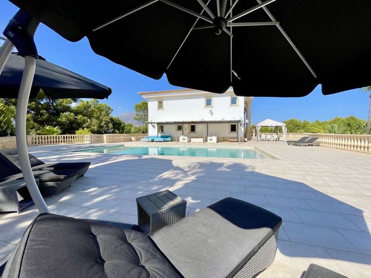 House | Resale in Alicante in Alicante, Costa Blanca - Photo 4