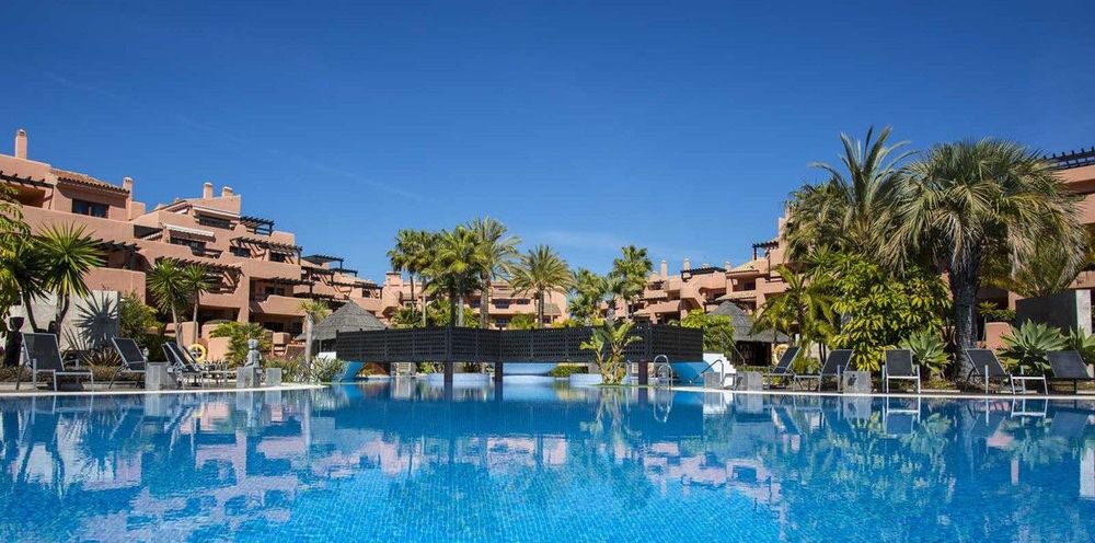 Apartment | Resale in Estepona in Estepona, Costa del Sol - Main property photo