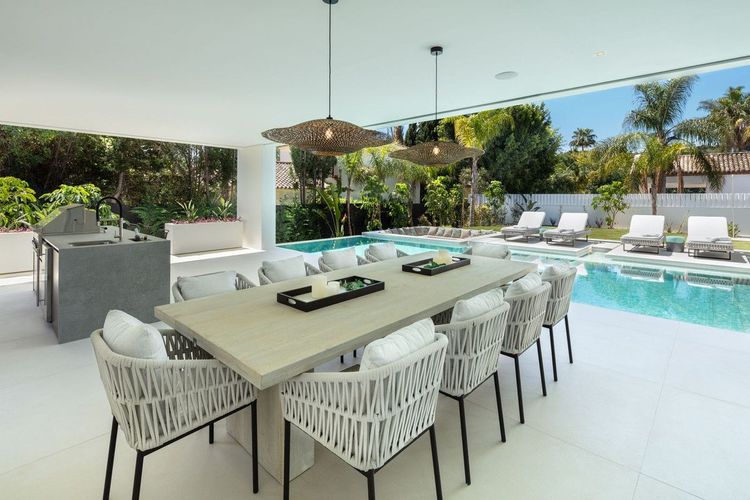 House | Resale in Marbella in Marbella Others, Costa del Sol - Photo 4