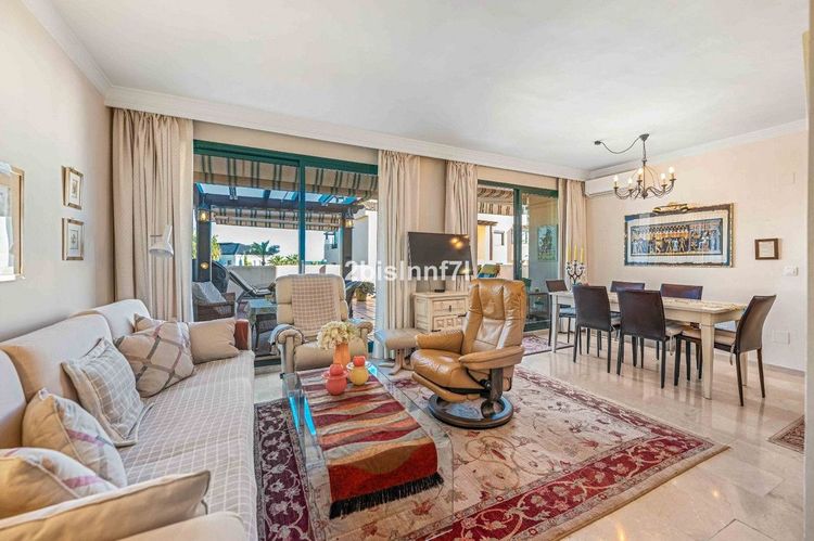 Apartment in Elviria in Elviria, Marbella East, Costa del Sol - Photo 5