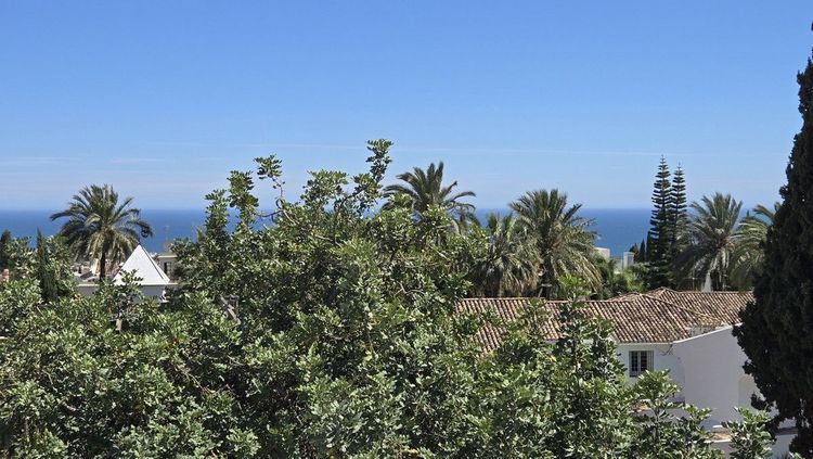 House | Resale in The Golden Mile in The Golden Mile, Costa del Sol - Photo 3