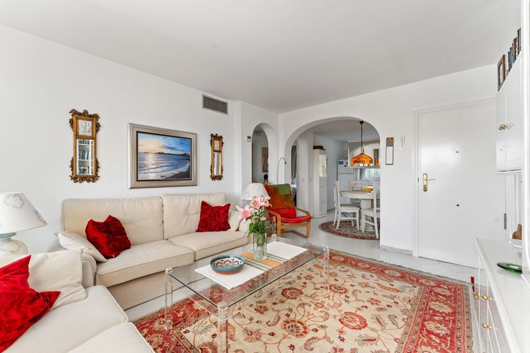 Apartment | Resale in Miraflores in Miraflores, Costa del Sol - Photo 5