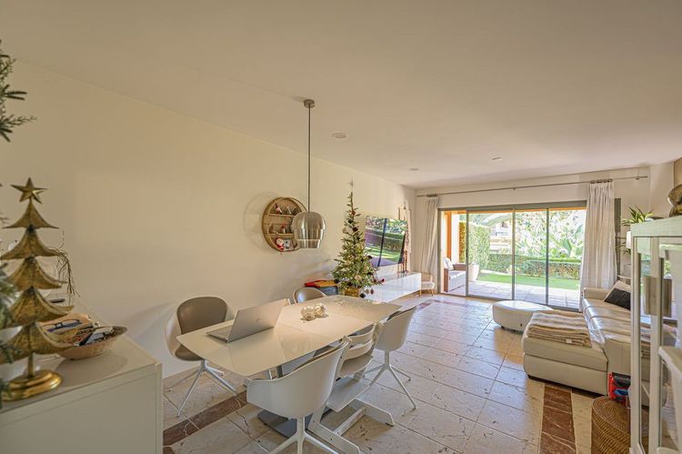 Apartment | Resale in Atalaya in Atalaya, Costa del Sol - Photo 3