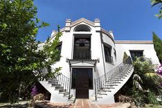 listing card gallery