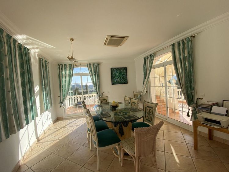 House | Resale in Mijas Golf in Mijas Golf, Costa del Sol - Photo 4