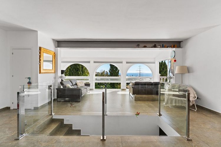 House | Resale in Fuengirola in Fuengirola Others, Costa del Sol - Photo 4