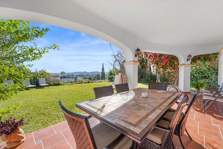 House | Resale in Mijas in Mijas Others, Costa del Sol - Photo 4