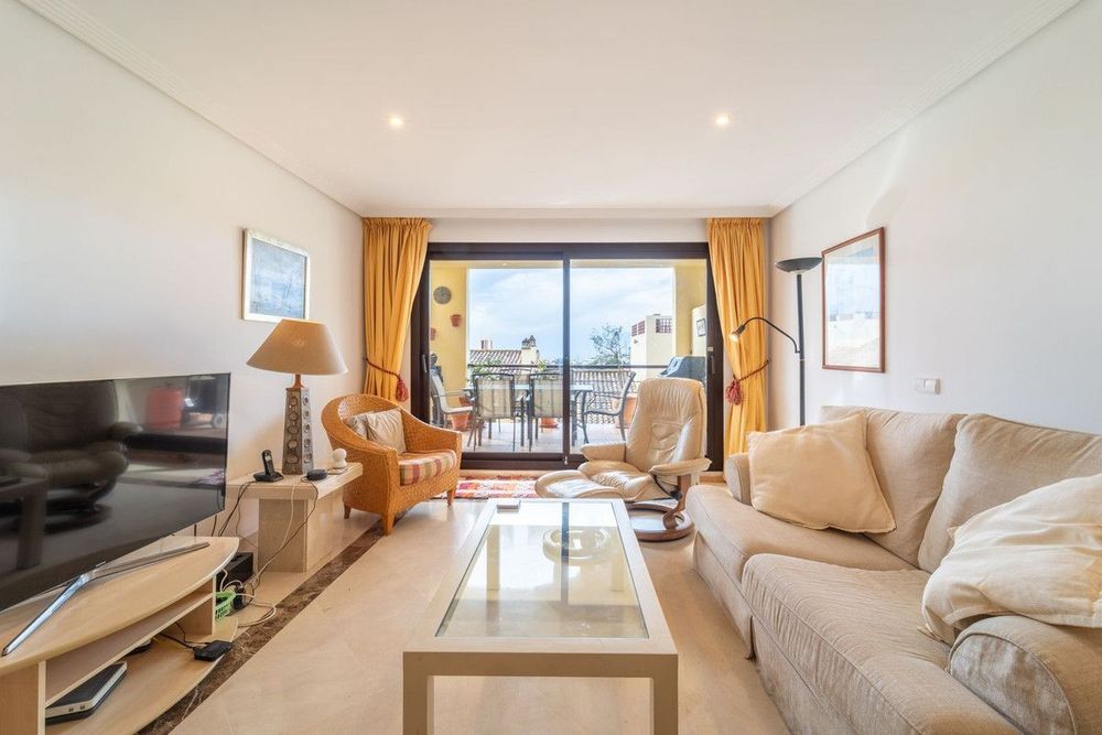 Apartment | Resale in Los Arqueros in Los Arqueros, Costa del Sol - Main property photo