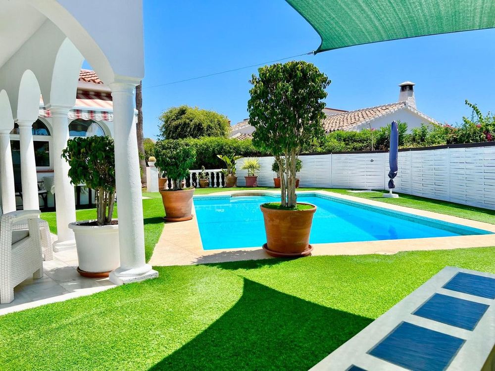 House | Resale in El Faro in El Faro, Costa del Sol - Main property photo