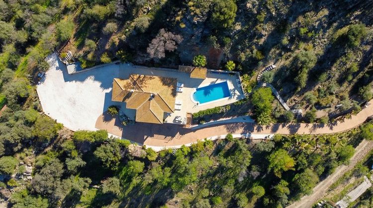 House | Resale in Guaro in Guaro, Costa del Sol - Photo 2